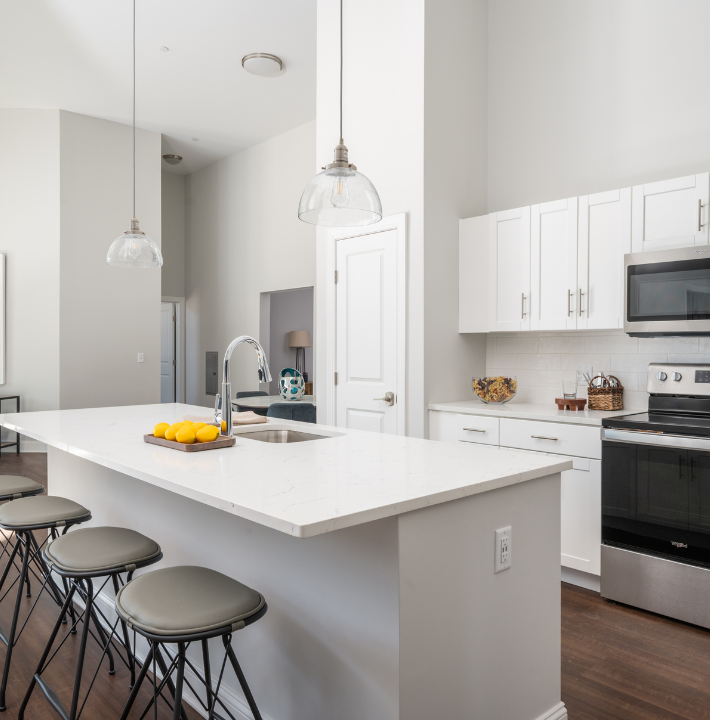 Expansive kitchen at Shoregate apartments in Bay Shore